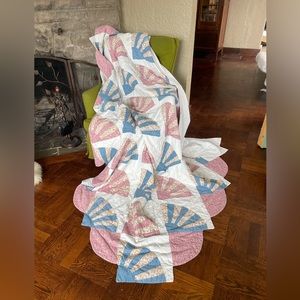 Vintage handmade grandmothers fan patchwork quilt